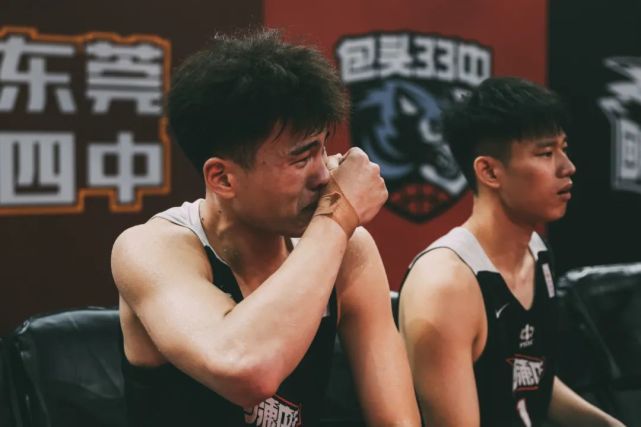如何通过训练提高篮球运动员的速度_1